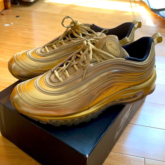 Air max 97 all gold size 11 - Picture 1 of 3
